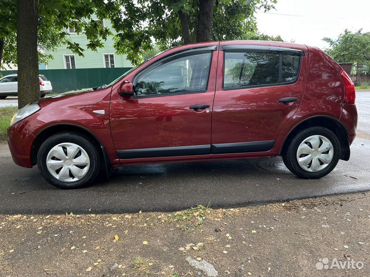 Renault Sandero, 2011