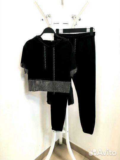 Спортивный костюм женский новый