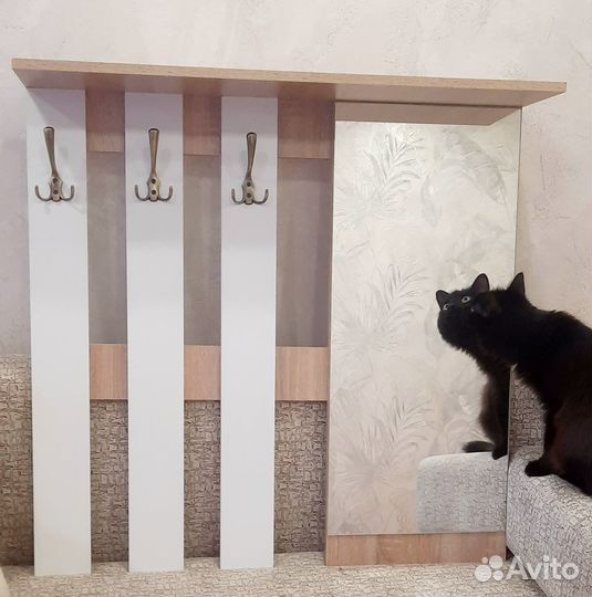 Вешалка настенная в прихожую бу