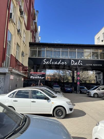 Офисное посещение 400 м², габ