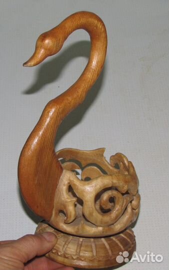 Вазочка деревянная, в виде лебедя