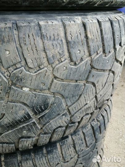 Pirelli Ice Zero 265/65 R17