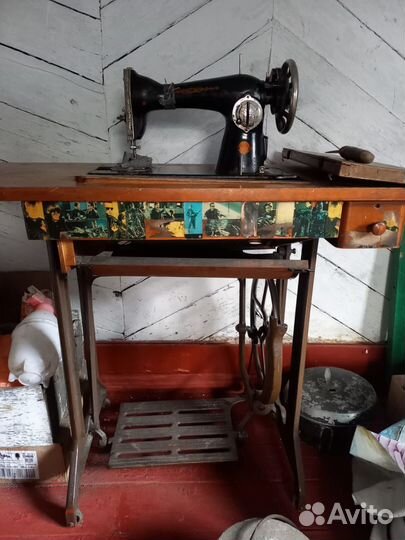 Швейная машина бу