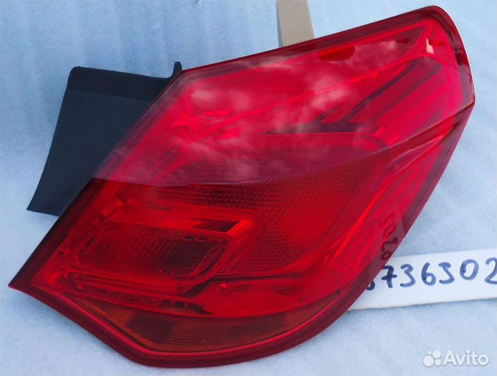 Opel Astra J 5дв фонарь правый новый