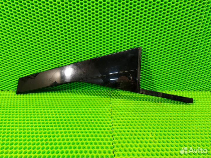 Накладка двери задняя левая Volkswagen Touareg NF