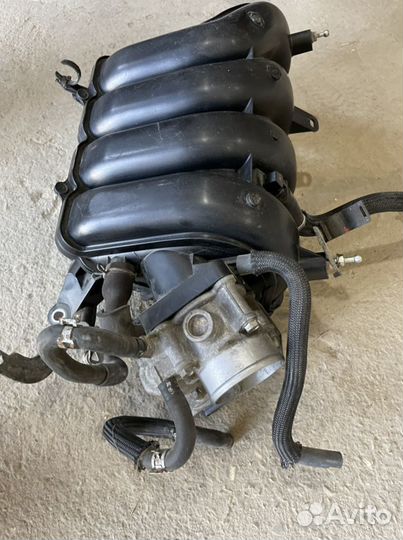 Впускной коллектор toyota corolla E180 оригинал