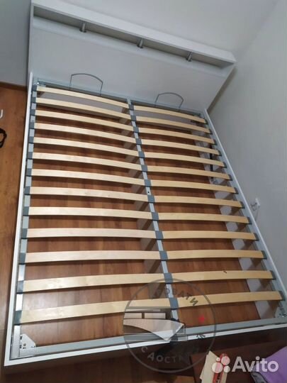 Кровать двухспальная с подъемным механизмом