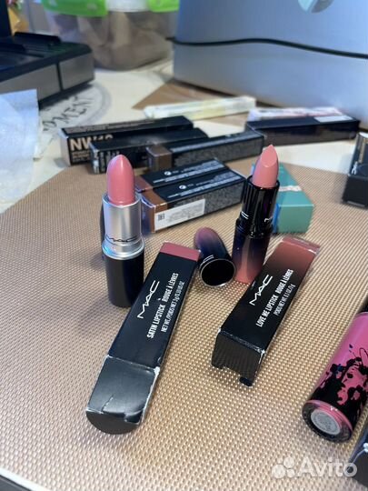 Тени, для бровей, помады, блески