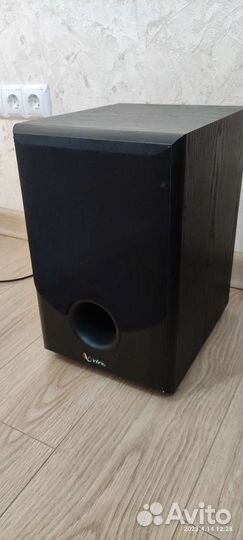 Сабвуфер Infinity Primus 100