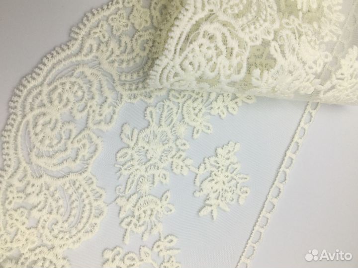 Кружево blumarine