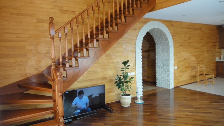 Коттедж 175 м² на участке 15 сот.