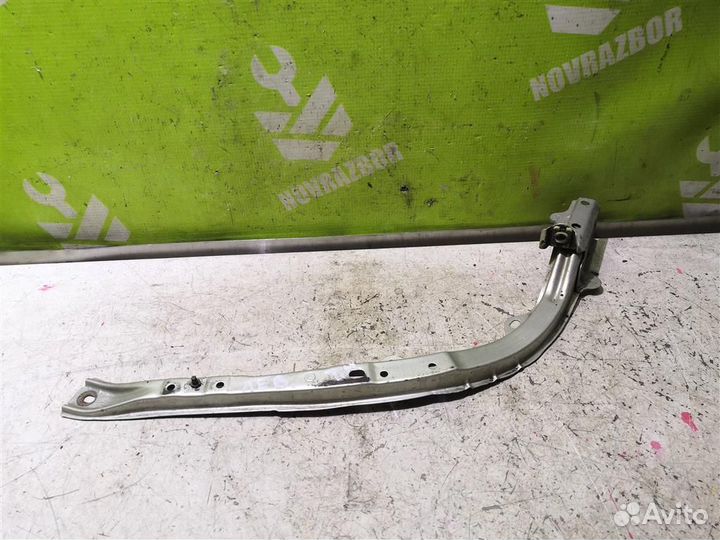 Кронштейн фар левый Тойота Хайлендер