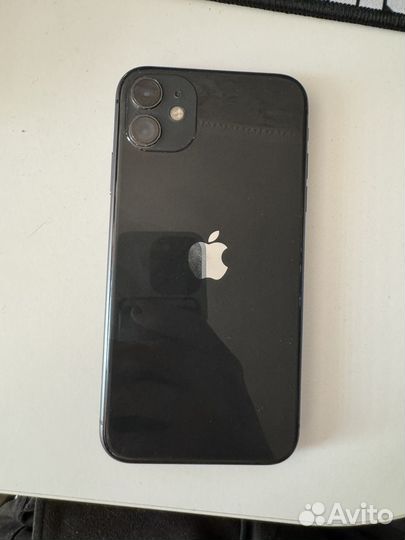 iPhone 11, 64 ГБ