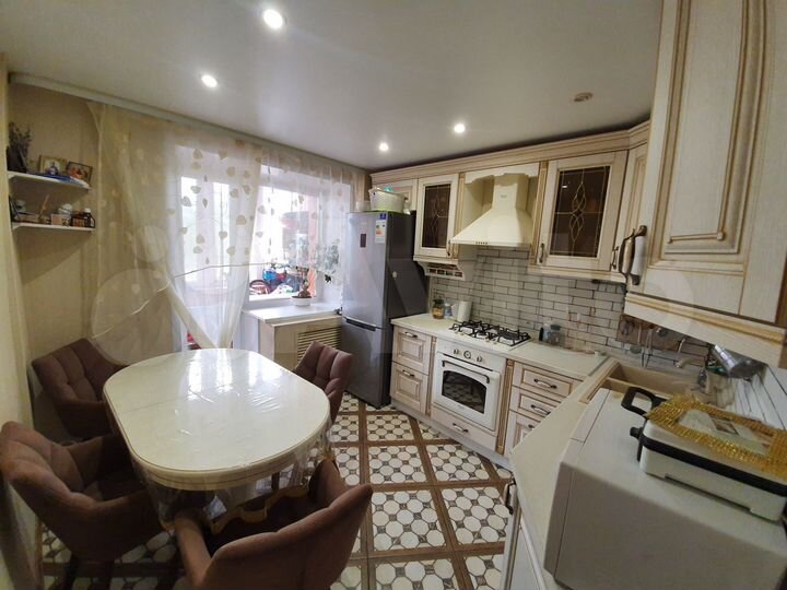 2-к. квартира, 54 м², 4/14 эт.