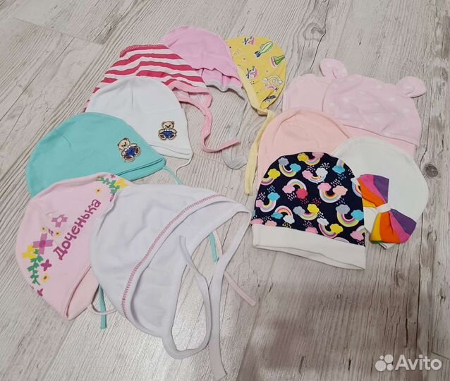 Шапки и чепчики для новорождённой