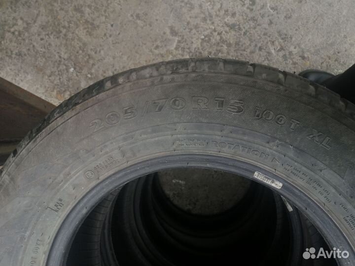 Nokian Tyres Hakka Black 205/70 R15