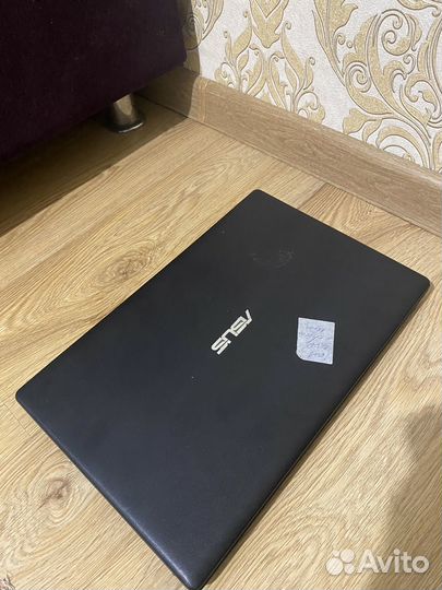 Ноутбук asus
