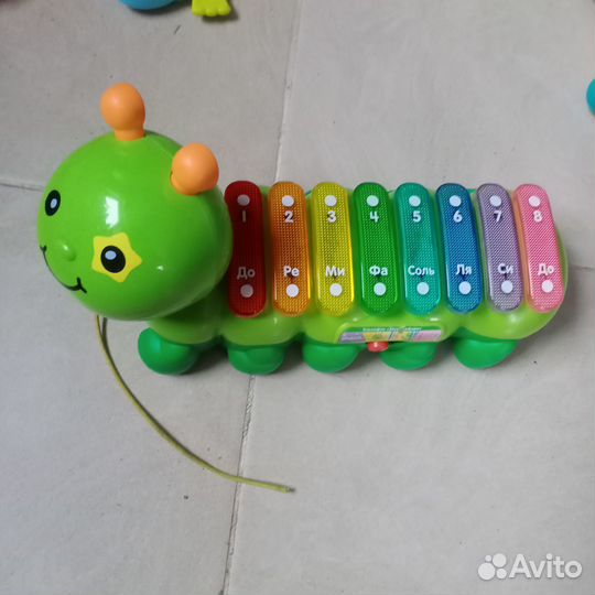 Развивающие игрушки для малыша пакетом