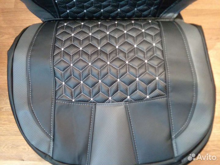 Универсальные чехлы на передние сидения