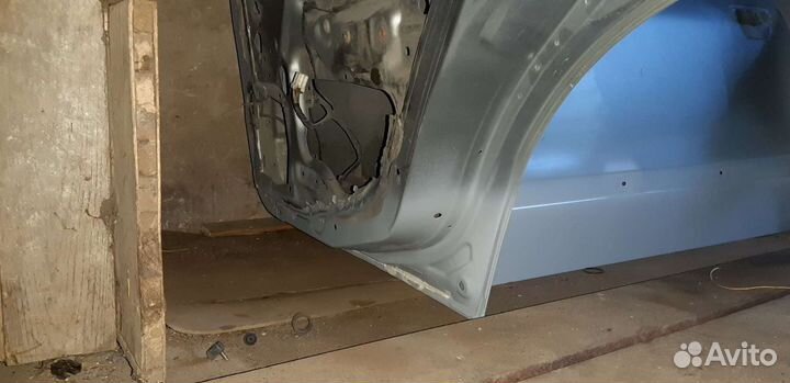 Продам 4 двери на галант