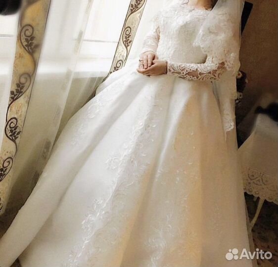 Свадебное платье