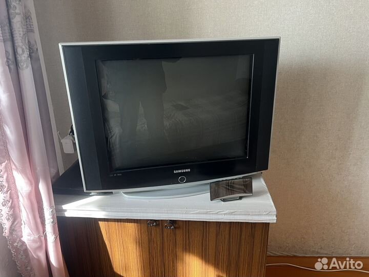 Телевизор samsung