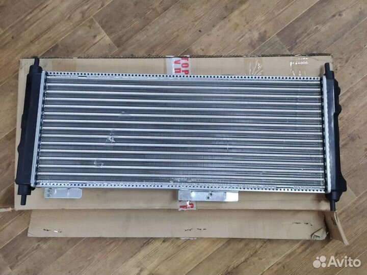 Радиатор охлаждения opel corsa b tigra a