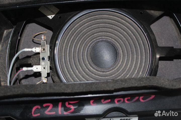 Динамик сабвуфер bose задней полки на Mercedes