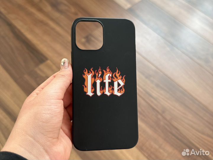 Продам чехлы на iPhone 12pro