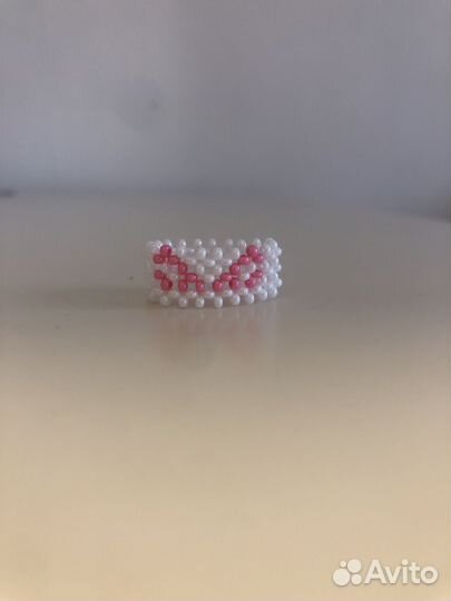 Украшение из бисера