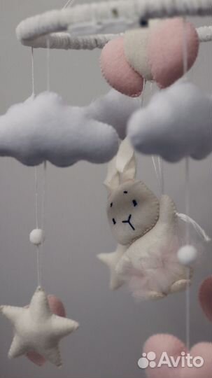 Мобиль на кроватку из фетра