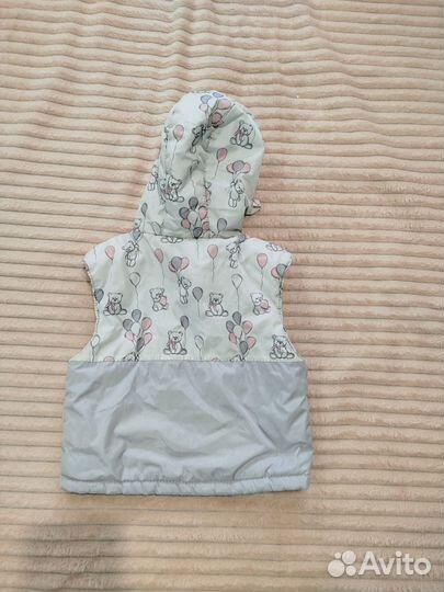 Жилетка с капюшоном