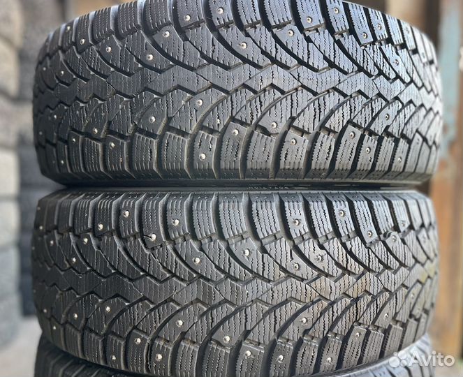 Formula Ice 215/55 R17