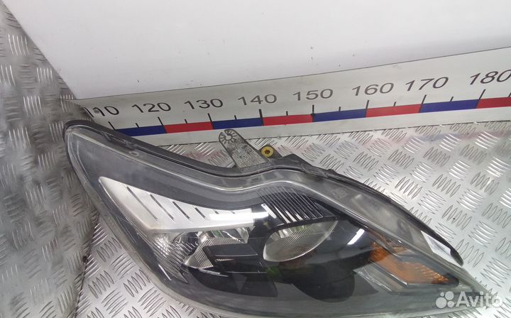 Фара правая Ford Focus/Focus RS/Focus ST