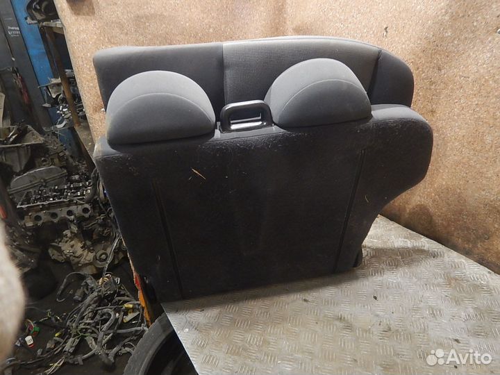 Сиденье заднее правое, Mitsubishi (Митсубиси) -col