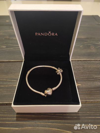 Браслет Pandora с шармом
