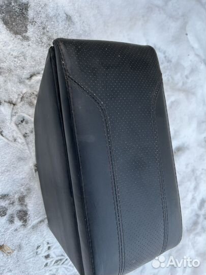 Подлокотник на kia rio 4