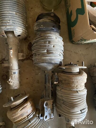 Пневмостойка lexus rx300