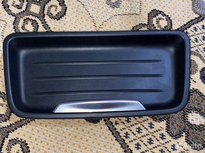 Вставка подстаканника Bmw F30