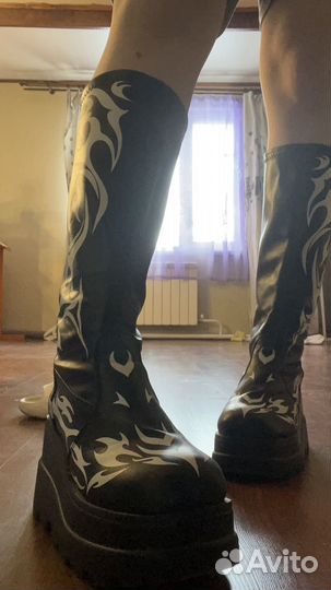 Ботинки на высокой платформе