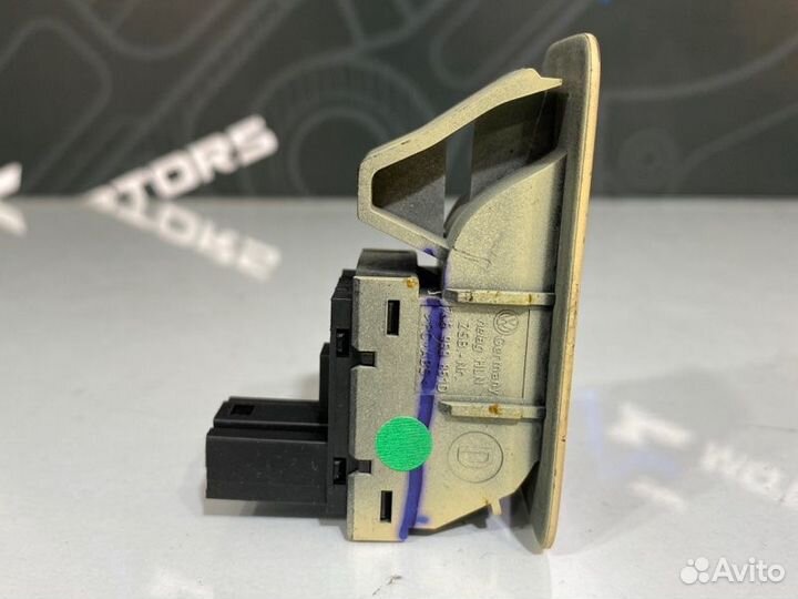 Кнопка стеклоподъемника Volkswagen Touareg 7L