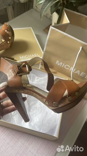 Босоножки Michail Kors 37