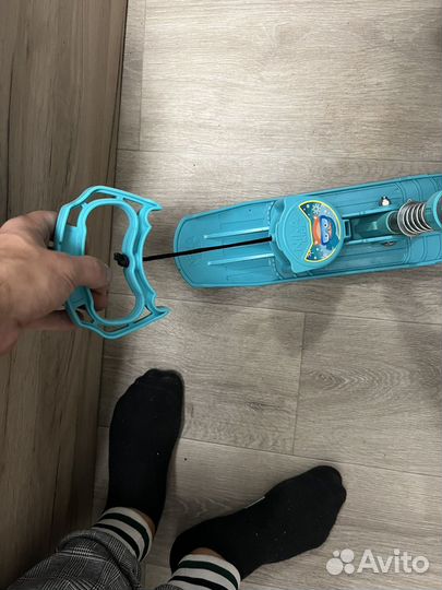 Детский снегокат бу со спинкой и ручкой