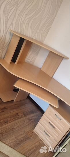 Компьютерный стол