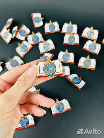 Значки на заказ
