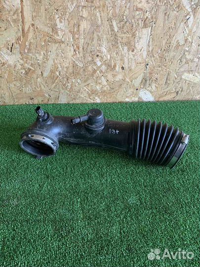 Dodge RAM 2019- патрубок воздушного фильтра