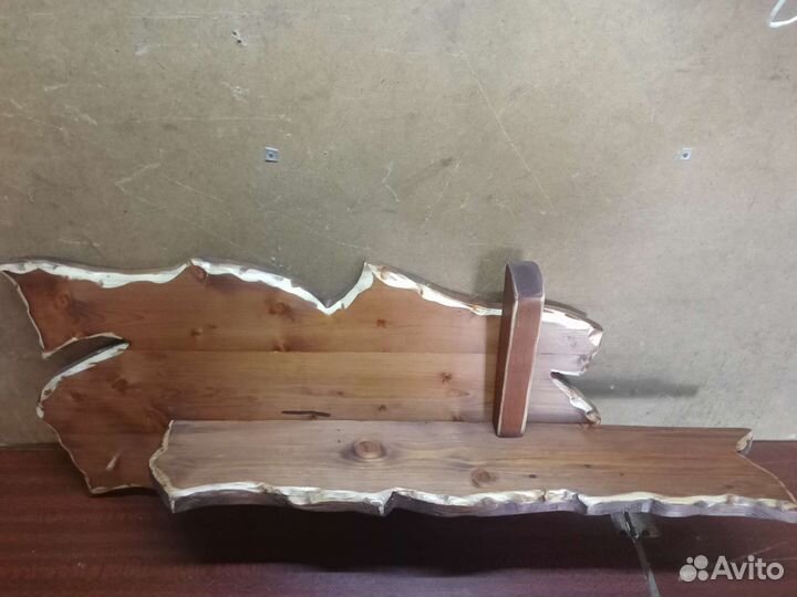 Вешалка с полкой