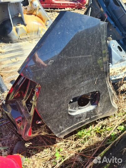 Крыло заднее правое Renault Sandero Stepway 2011