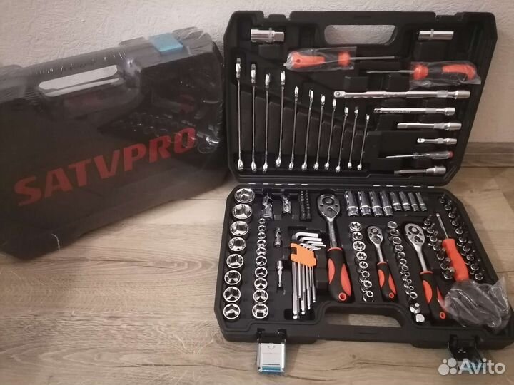 Набор инструментов 121 предмет satvpro