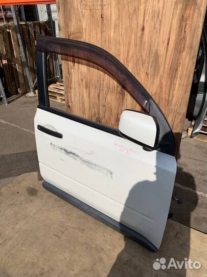 Передняя правая дверь Nissan X-trail T31